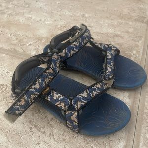 Teva Size 7 Blue Velcro Adjustable Sandals